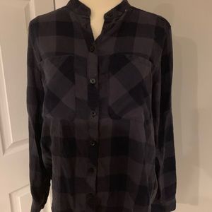 BeachLunchLounge Plaid button down